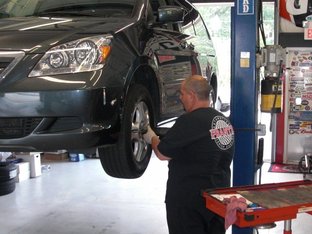 car repair and maintenance service cary Frantz Automotive Center