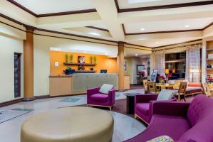 La Quinta Inn & Suites by Wyndham Raleigh Crabtree hotel lobby in Raleigh, North Carolina